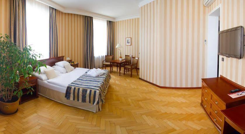 Rott 4* Praga